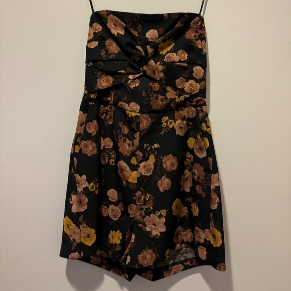 Dynamite Black Floral Romper - Picture 1 of 5